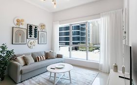 Luxurious 1 Bedroom Apartment In The Dubai Marina!