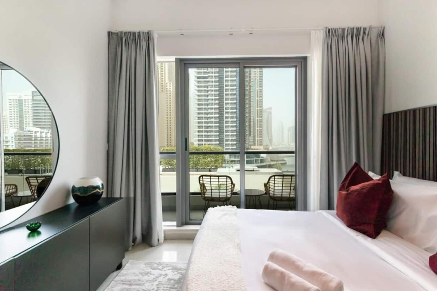 Luxurious 1 Bedroom Apartment In The Dubai Marina! Extérieur photo