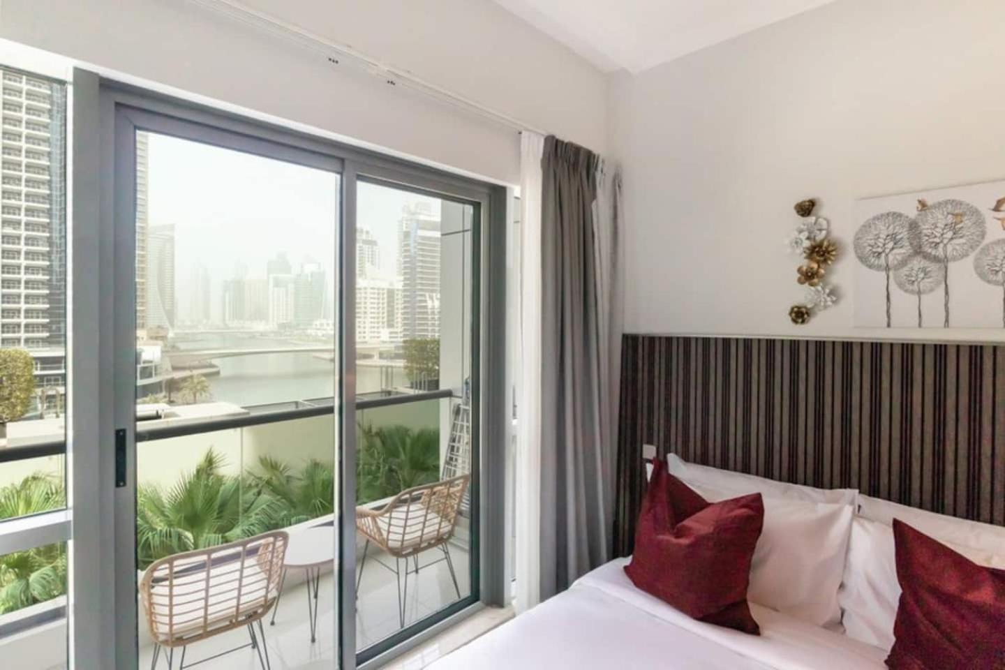 Luxurious 1 Bedroom Apartment In The Dubai Marina! Extérieur photo